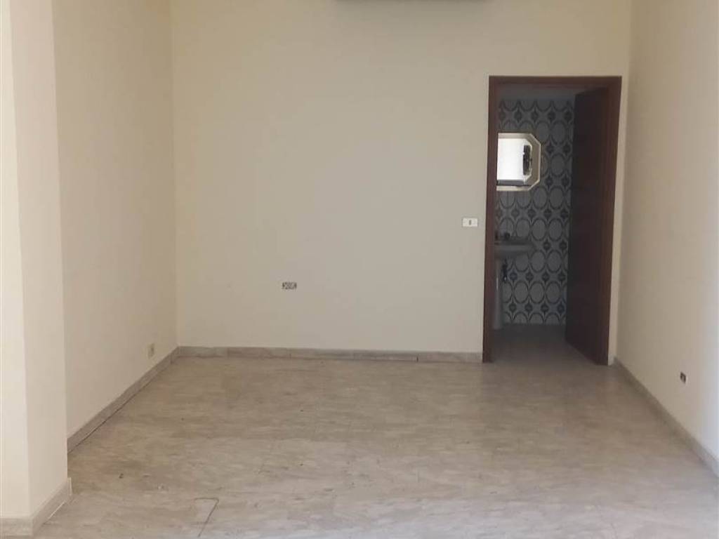 ufficio in vendita a Modena in zona Madonnina / Quattro Ville