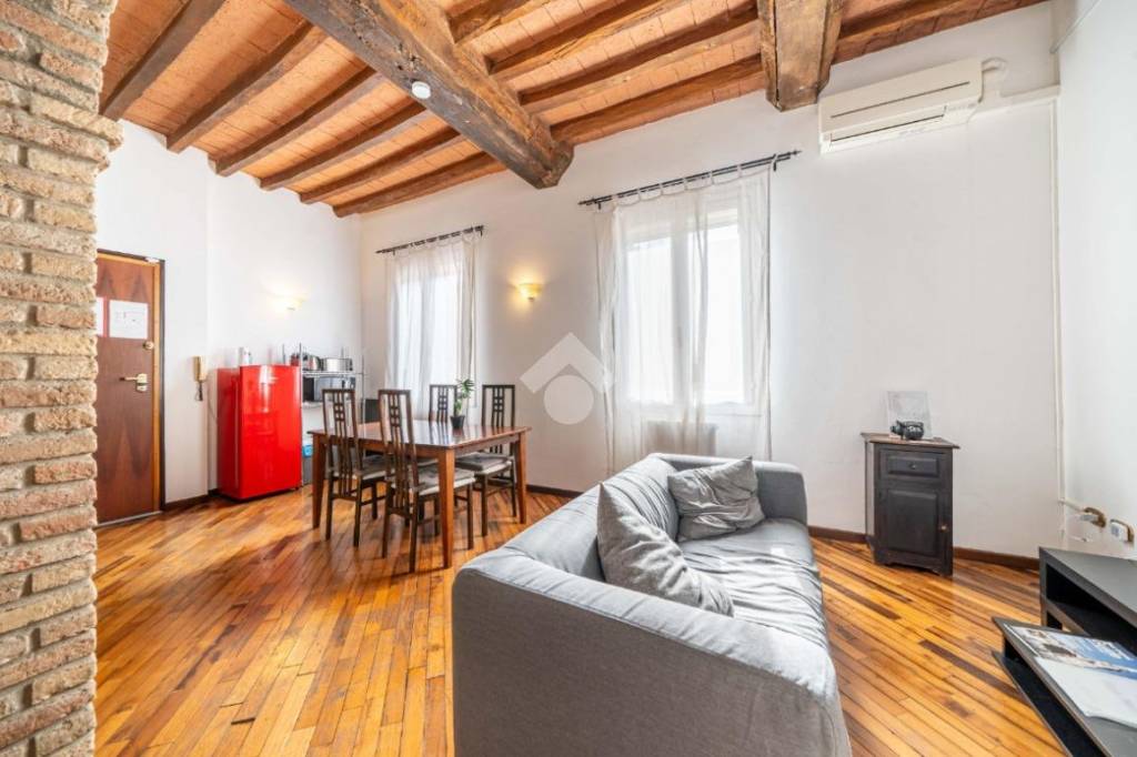 appartamento in vendita a Modena in zona Centro Storico