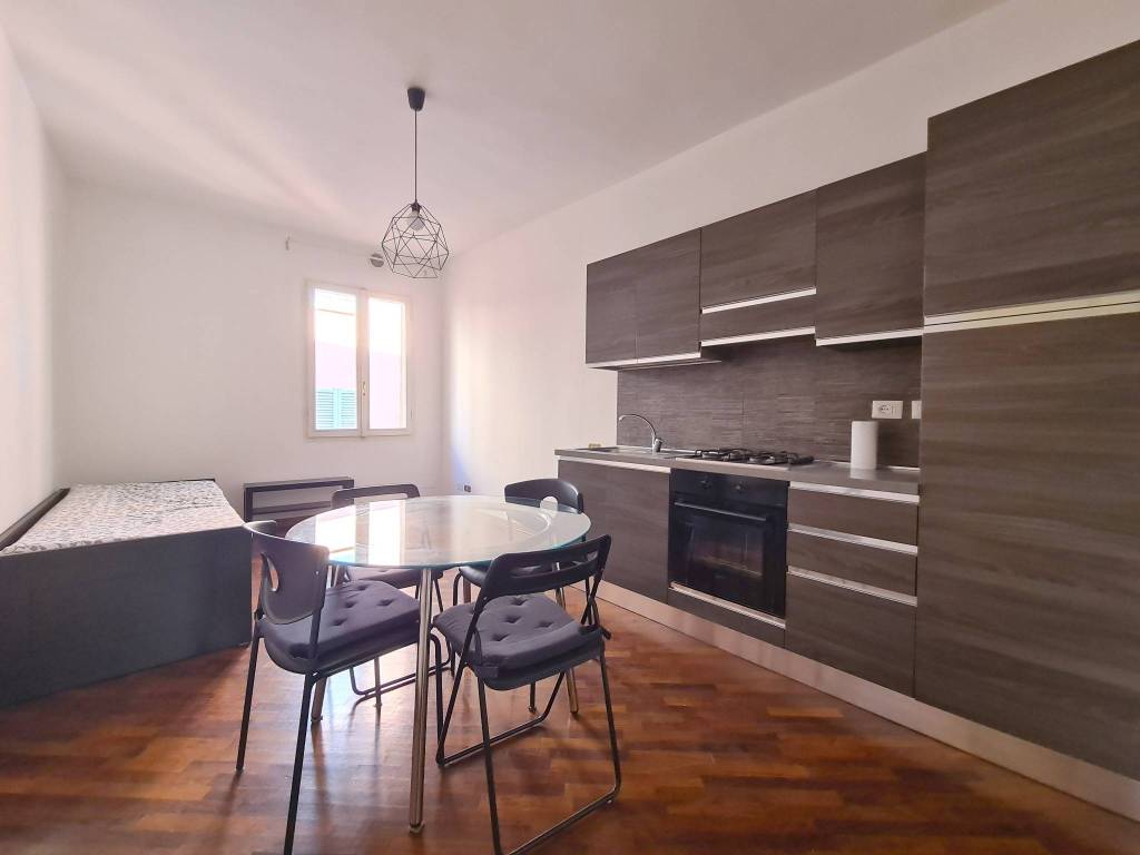 appartamento in vendita a Modena in zona Centro Storico