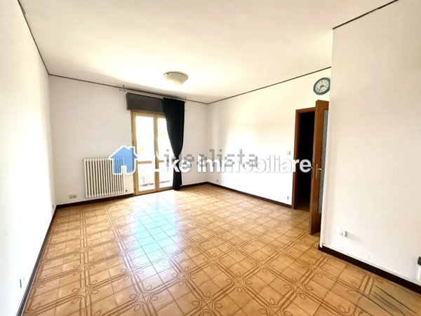 appartamento in vendita a Modena in zona Amendola