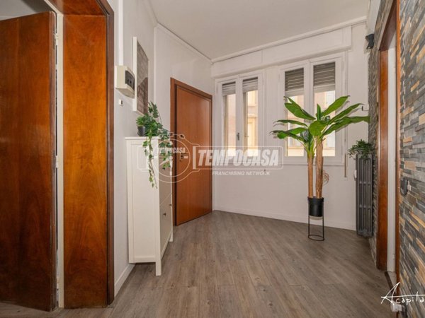 appartamento in vendita a Modena in zona Madonnina / Quattro Ville