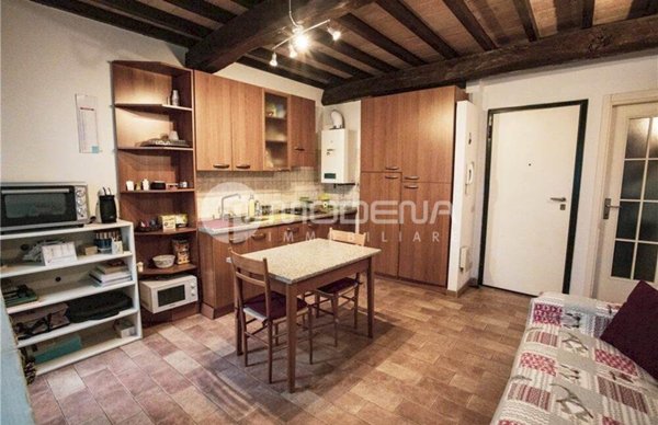 appartamento in vendita a Modena in zona Centro Storico