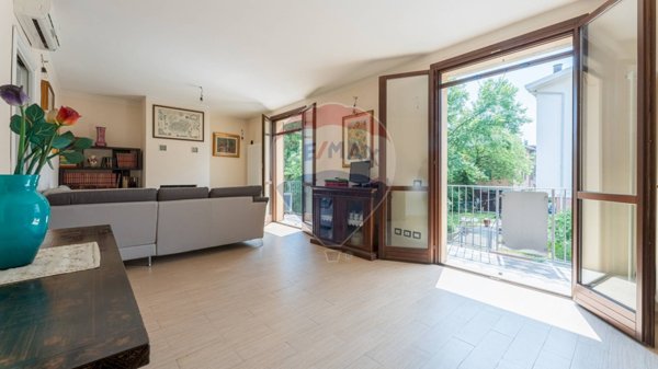 appartamento in vendita a Modena in zona Lesignana