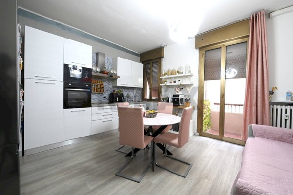 appartamento in vendita a Modena in zona Madonnina / Quattro Ville