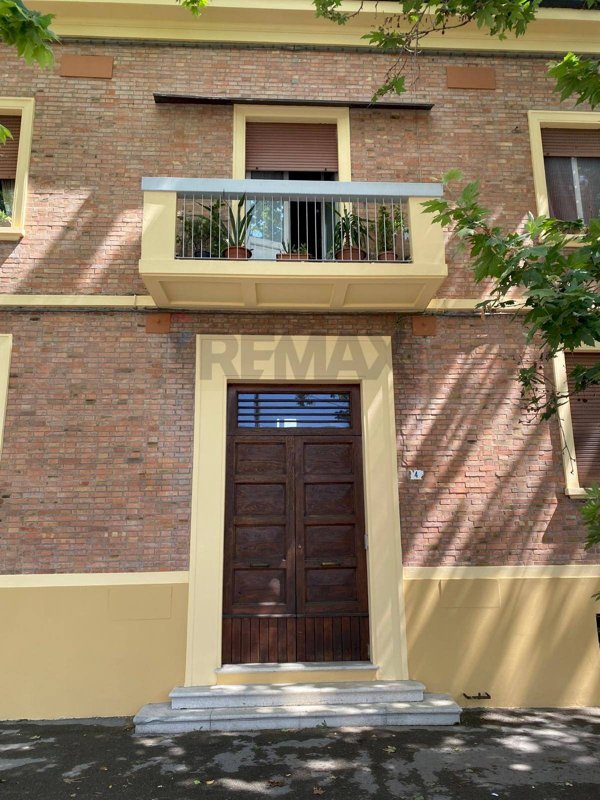appartamento in vendita a Modena in zona Centro Storico