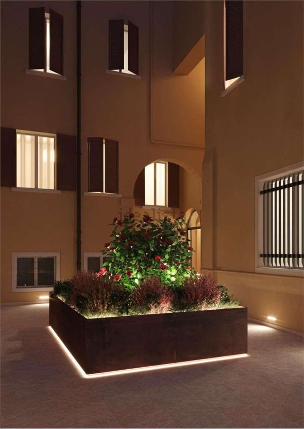 appartamento in vendita a Modena in zona Centro Storico