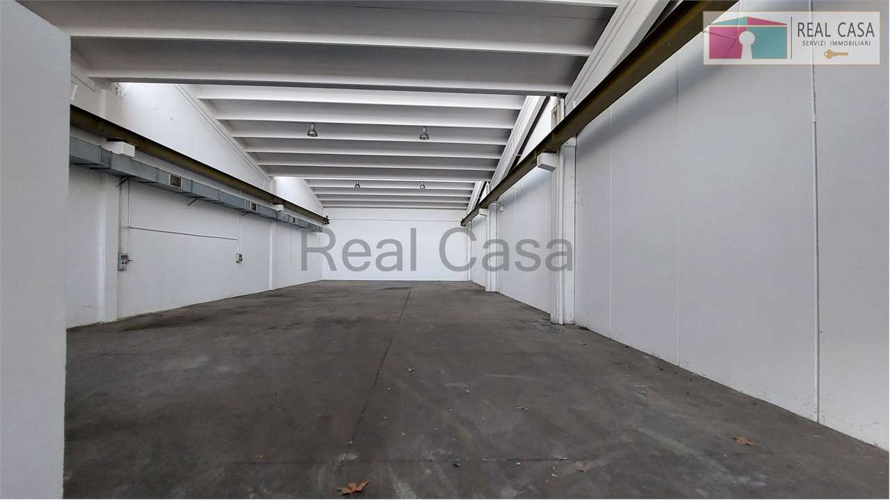 ufficio in vendita a Modena in zona San Lazzaro / Modena Est