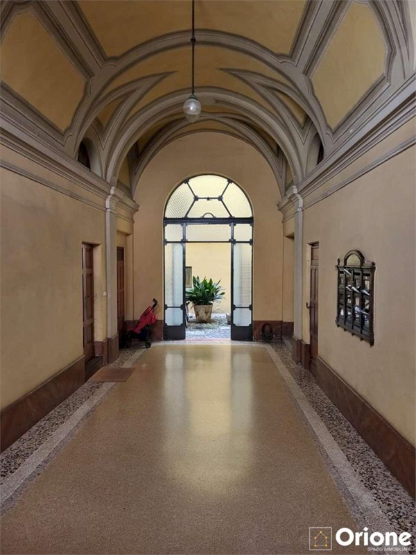 appartamento in vendita a Modena in zona Centro Storico