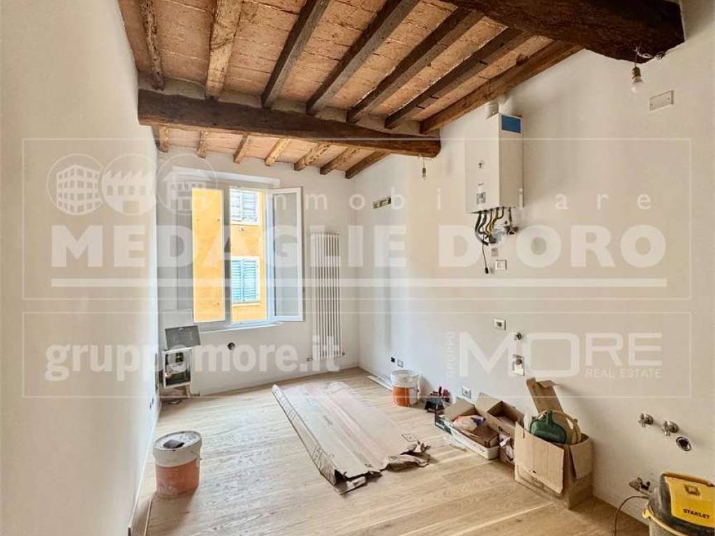 appartamento in vendita a Modena in zona Centro Storico