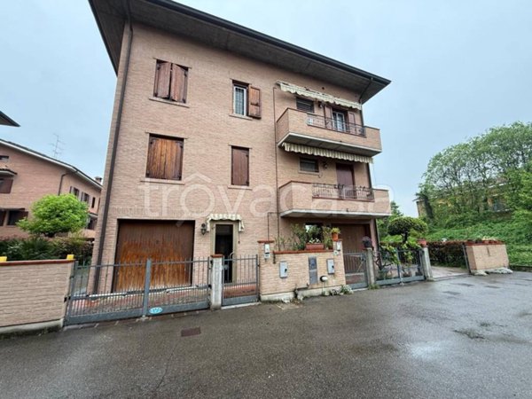 appartamento in vendita a Modena in zona Crocetta