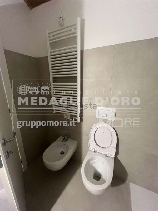 ufficio in vendita a Modena in zona Centro Storico