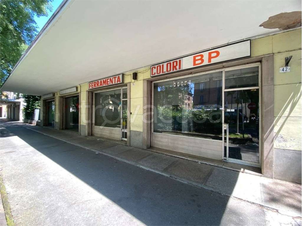negozio in vendita a Modena in zona San Cataldo