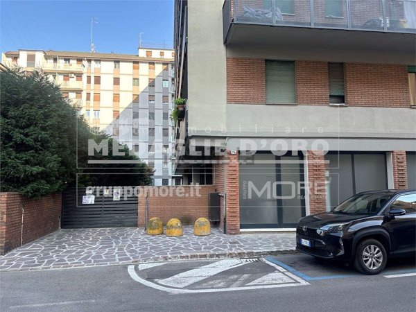 locale di sgombero in vendita a Modena in zona Sant'Agnese