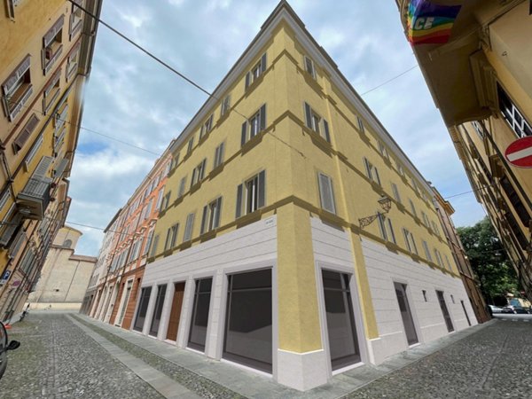 appartamento in vendita a Modena in zona Centro Storico