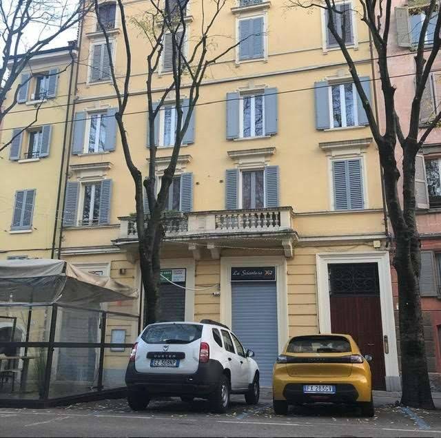 negozio in vendita a Modena in zona Centro Storico