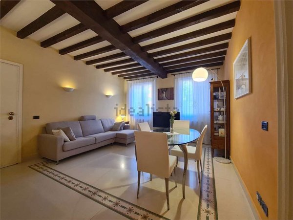 appartamento in vendita a Modena in zona Centro Storico