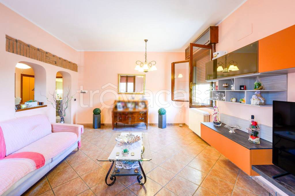 casa indipendente in vendita a Modena