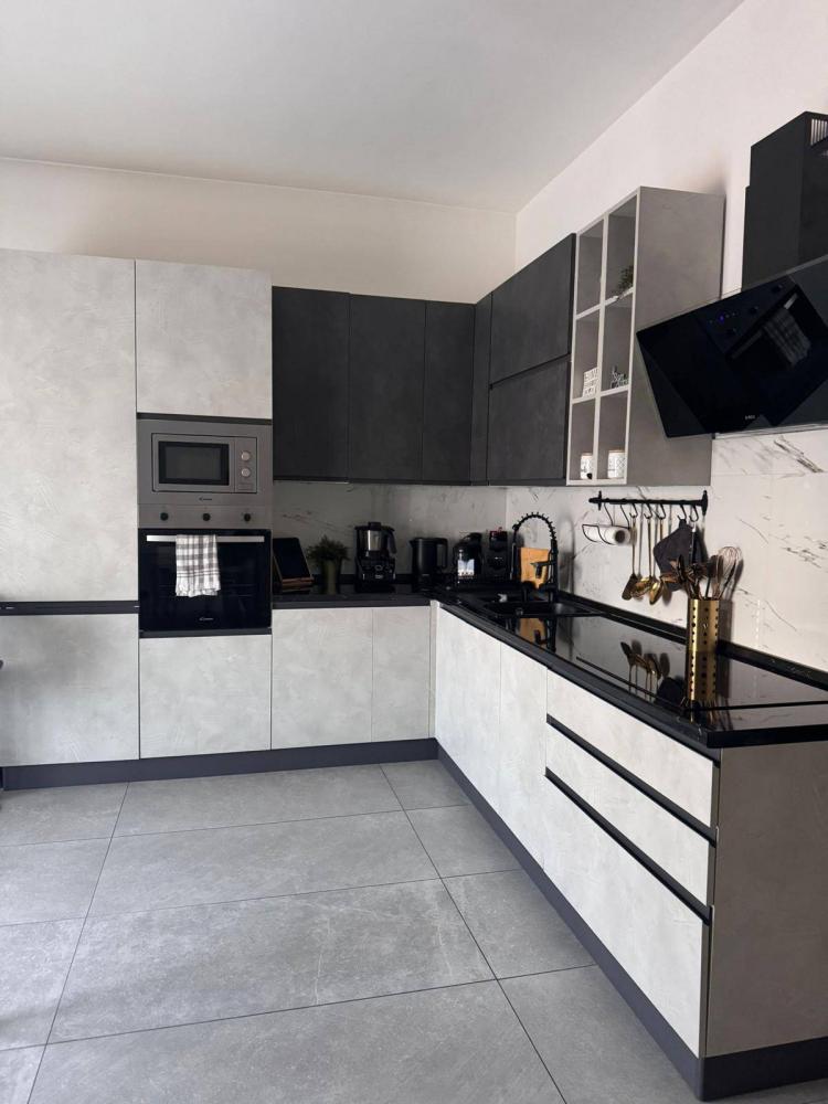 appartamento in vendita a Modena in zona Madonnina / Quattro Ville