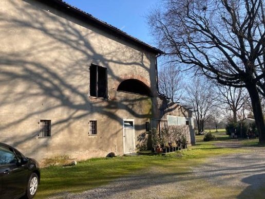 casale in vendita a Modena in zona Baggiovara