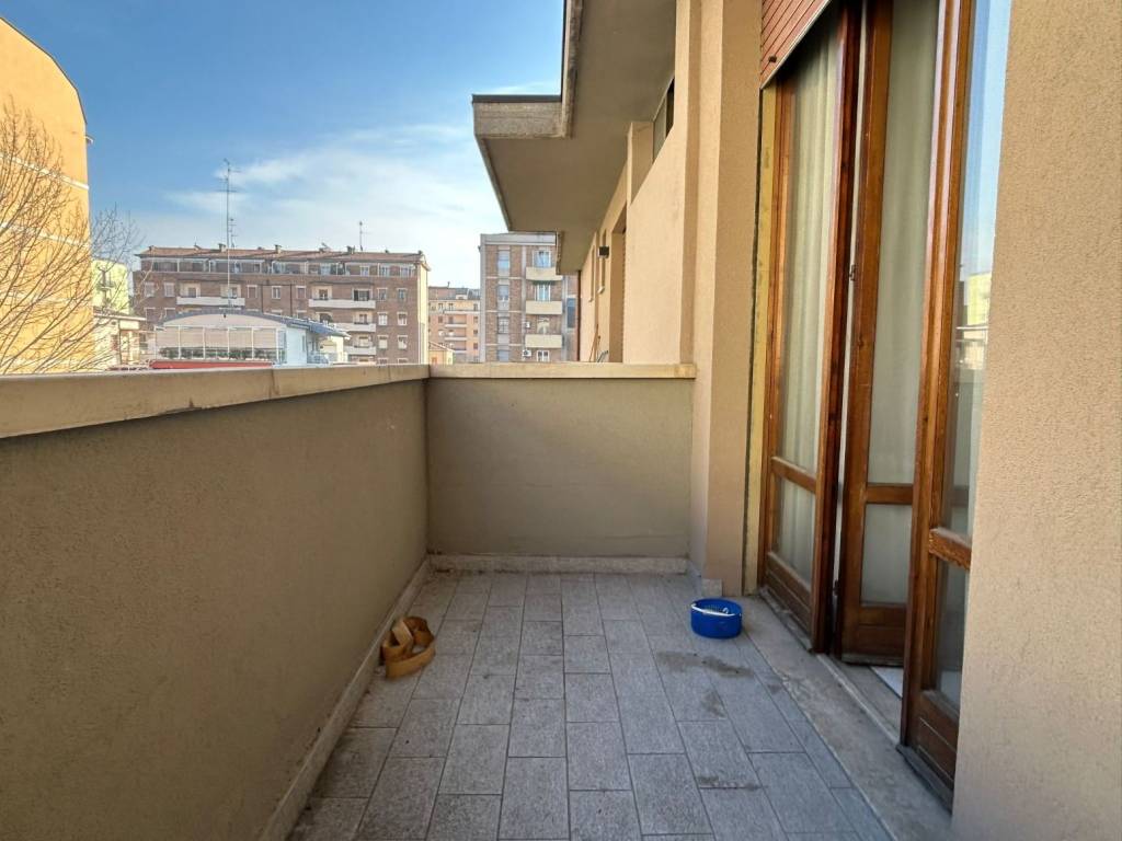 appartamento in vendita a Modena in zona San Lazzaro / Modena Est