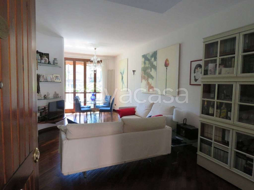 casa indipendente in vendita a Modena in zona Crocetta