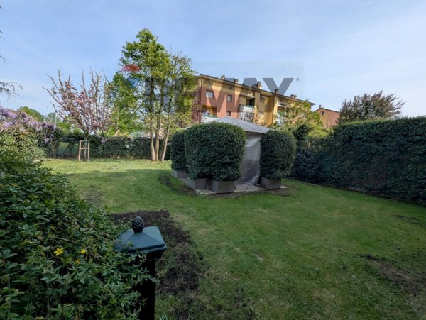 casa indipendente in vendita a Modena in zona Cittanova