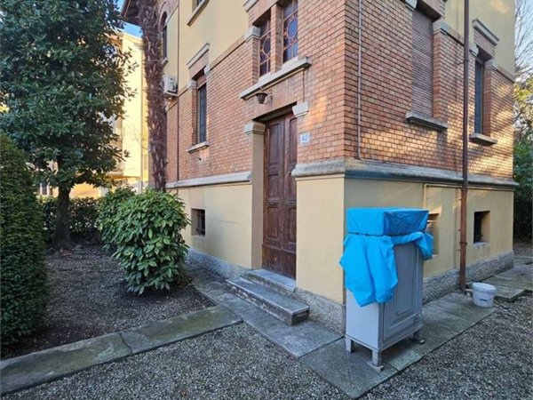 casa indipendente in vendita a Modena in zona Buon Pastore