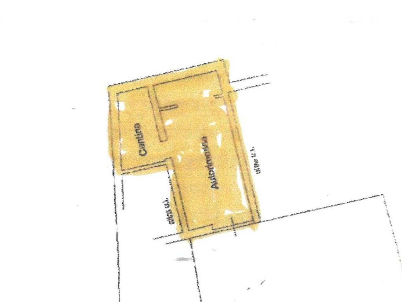 negozio in vendita a Modena in zona Centro Storico