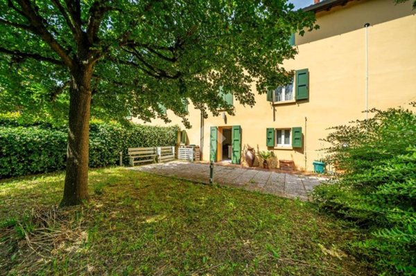 casa indipendente in vendita a Modena in zona Marzaglia
