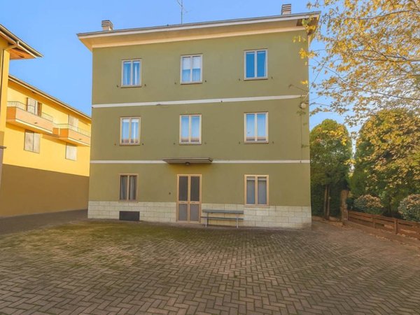 casa indipendente in vendita a Modena in zona Madonnina / Quattro Ville
