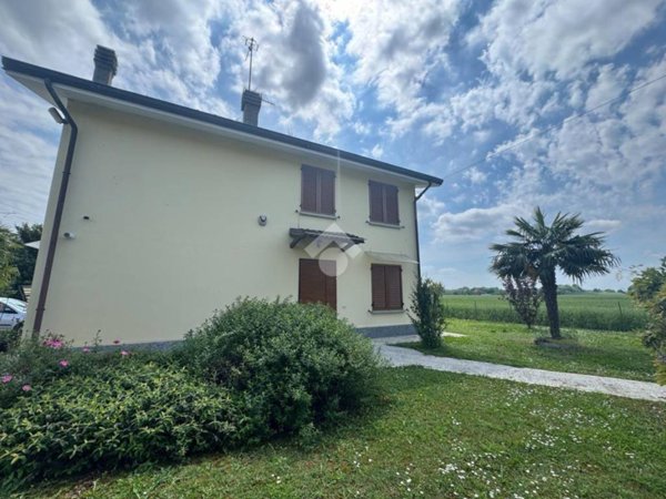 casa indipendente in vendita a Modena in zona Crocetta