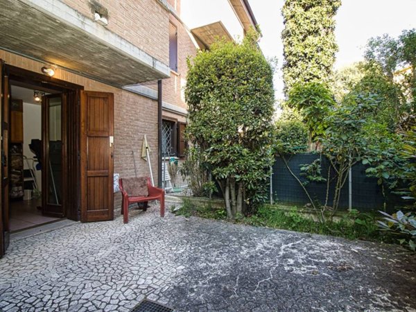 casa indipendente in vendita a Modena in zona Sant'Agnese
