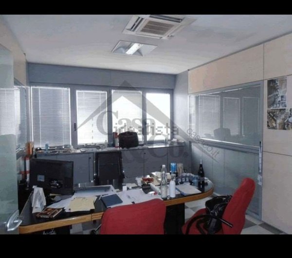 ufficio in vendita a Modena
