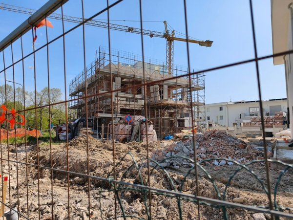 casa indipendente in vendita a Modena in zona Cognento