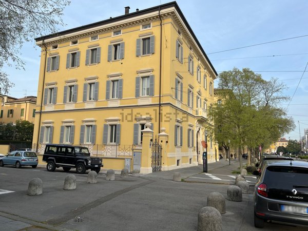 ufficio in vendita a Modena