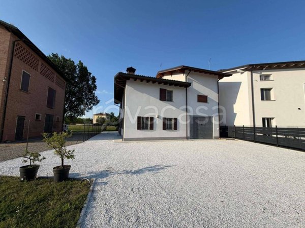 casa indipendente in vendita a Modena in zona Crocetta