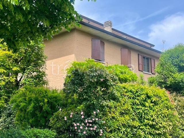 casa indipendente in vendita a Modena in zona Crocetta