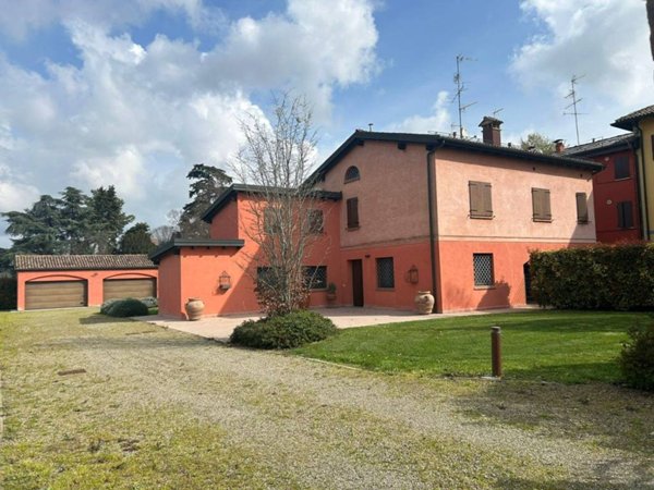 casa indipendente in vendita a Modena in zona Baggiovara
