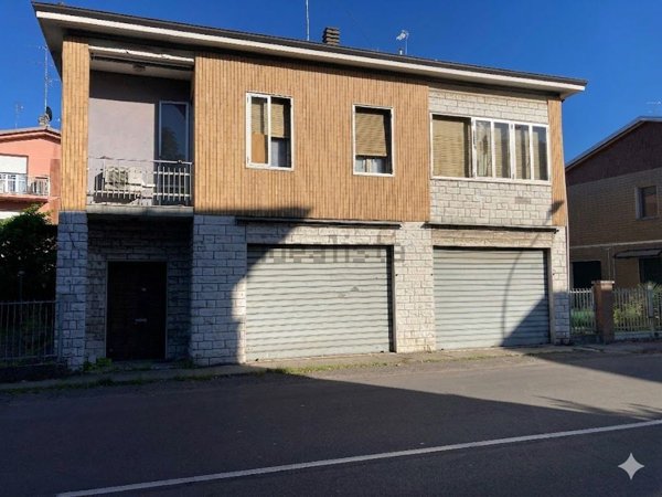 casa indipendente in vendita a Modena in zona Buon Pastore