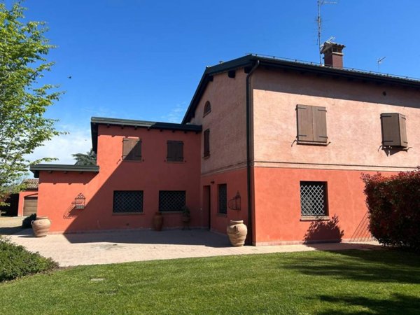 casa indipendente in vendita a Modena in zona Baggiovara
