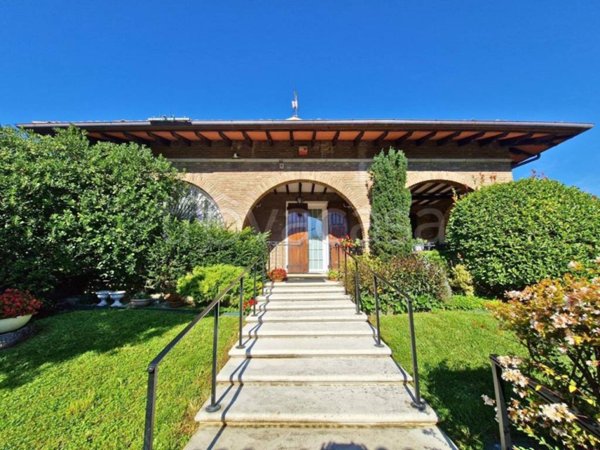 casa indipendente in vendita a Modena in zona San Lazzaro / Modena Est
