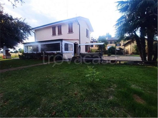 casa indipendente in vendita a Modena in zona Navicello