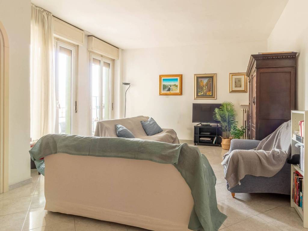 appartamento in vendita a Modena in zona Centro Storico