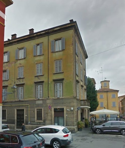 appartamento in vendita a Modena in zona Centro Storico