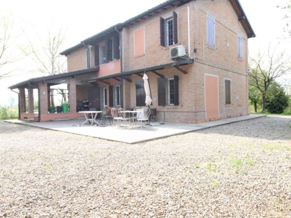 casa indipendente in vendita a Modena in zona Cognento