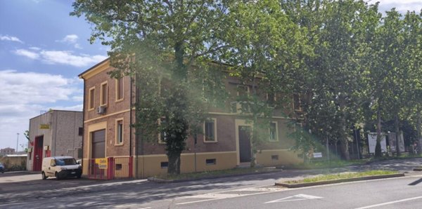 appartamento in vendita a Modena