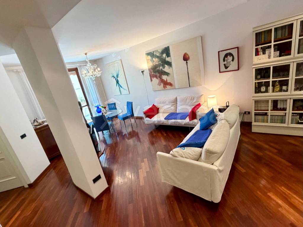 casa indipendente in vendita a Modena in zona Crocetta