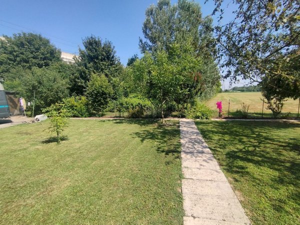 appartamento in vendita a Modena in zona Crocetta