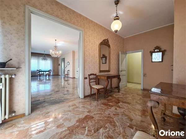 appartamento in vendita a Modena in zona Centro Storico