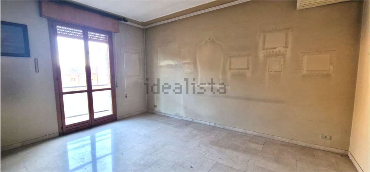 appartamento in vendita a Modena in zona Amendola